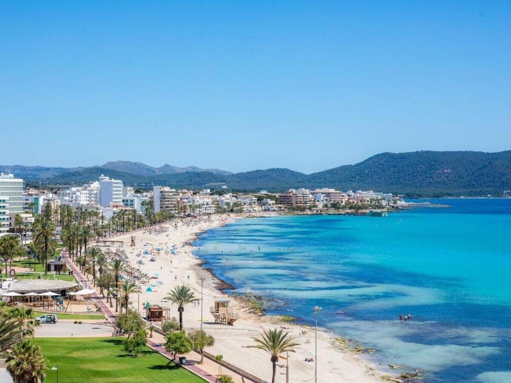 Beachside In Cala Millor * Cala Millor (Mallorca)